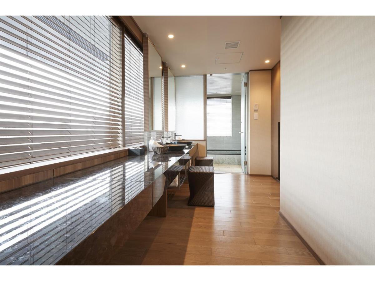 Tokyo East Side Hotel Kaie Bagian luar foto